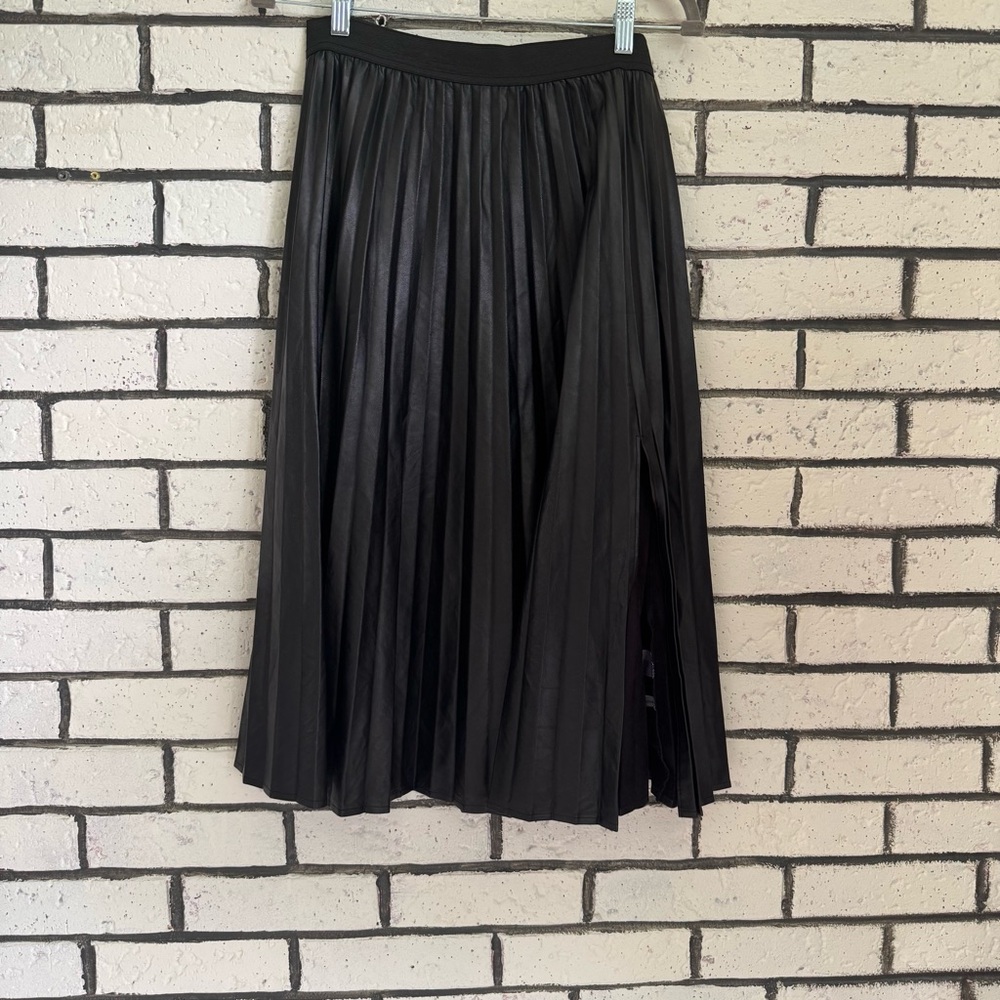 New York & Company Black Pleated Skirt
